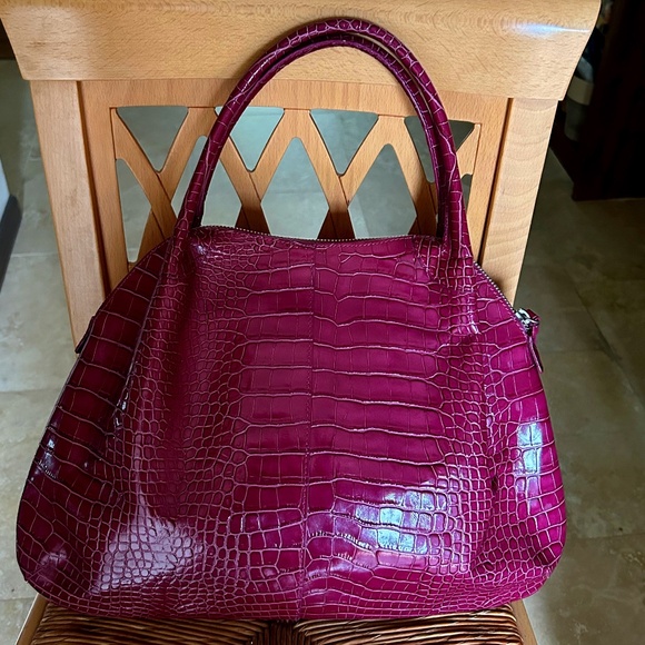 Donna Dixon Handbags - Fuchsia Leather Purse by Donna Dixon, Medium Size, Metal zipper, Brand New
